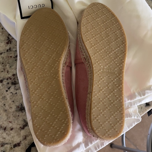 Authentic Gucci Espadrilles never been worn! - Picture 2 of 3